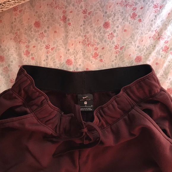 Nike dri-fit high waisted sweatpants - Picture 6 of 10